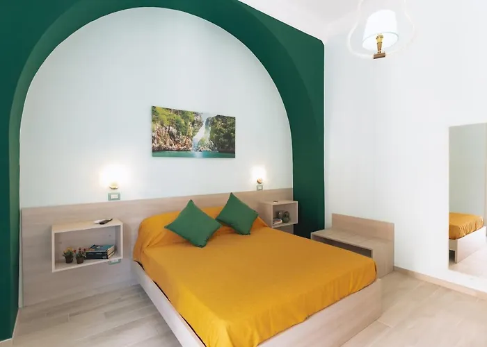 Garden View Apartment Sorrento